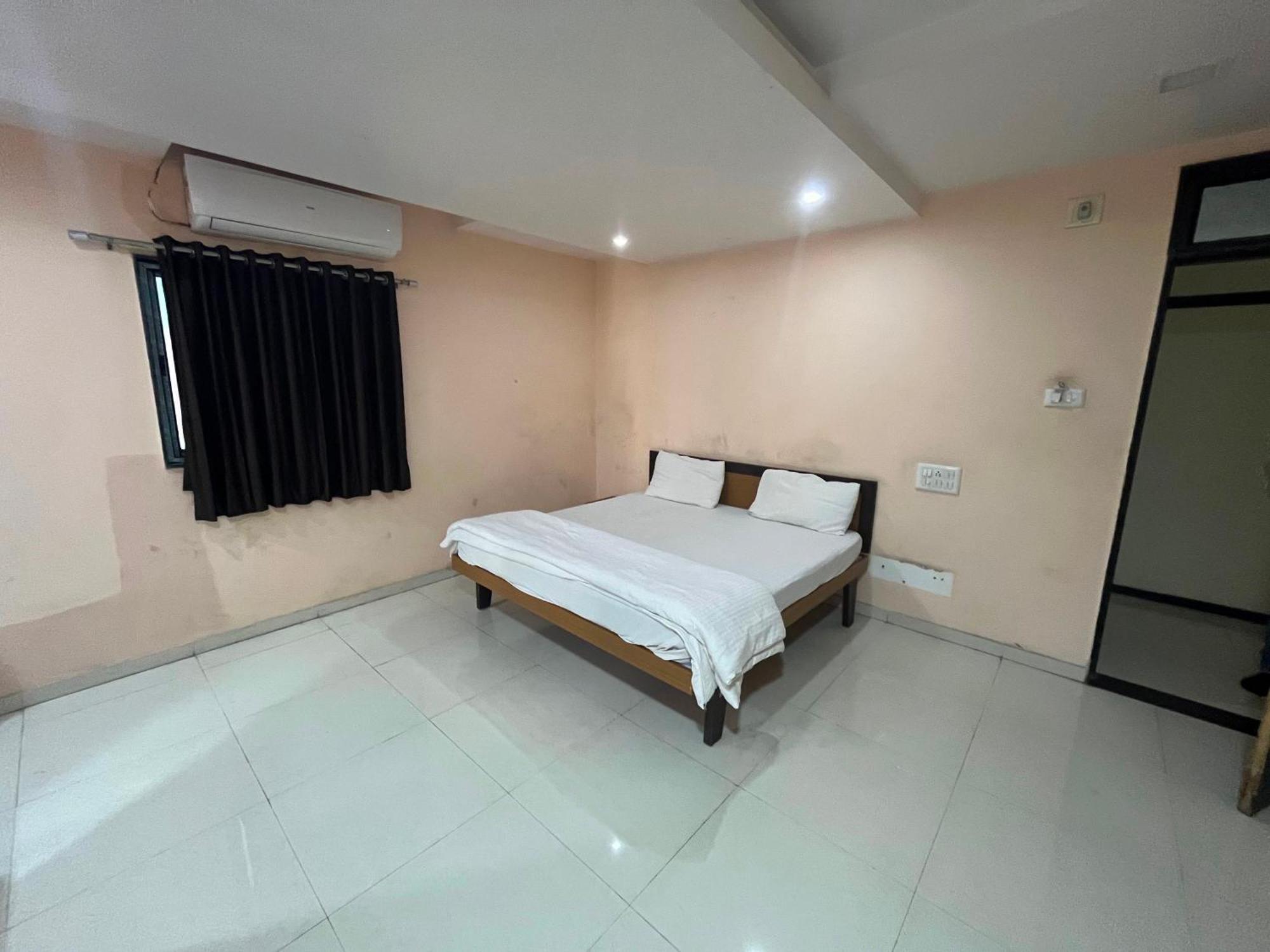 Ānand Oyo Hotel Rio Inn מראה חיצוני תמונה