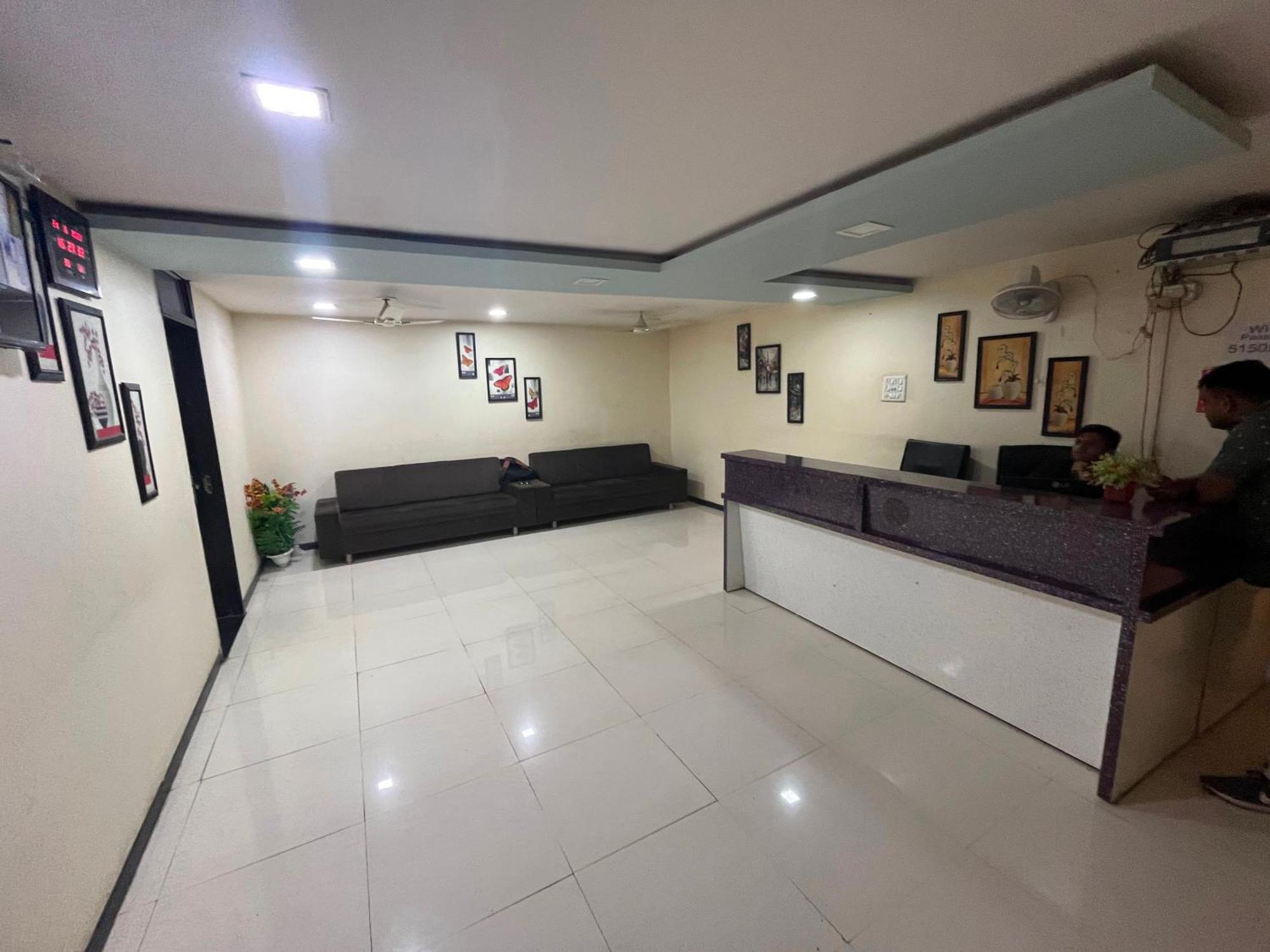 Ānand Oyo Hotel Rio Inn מראה חיצוני תמונה